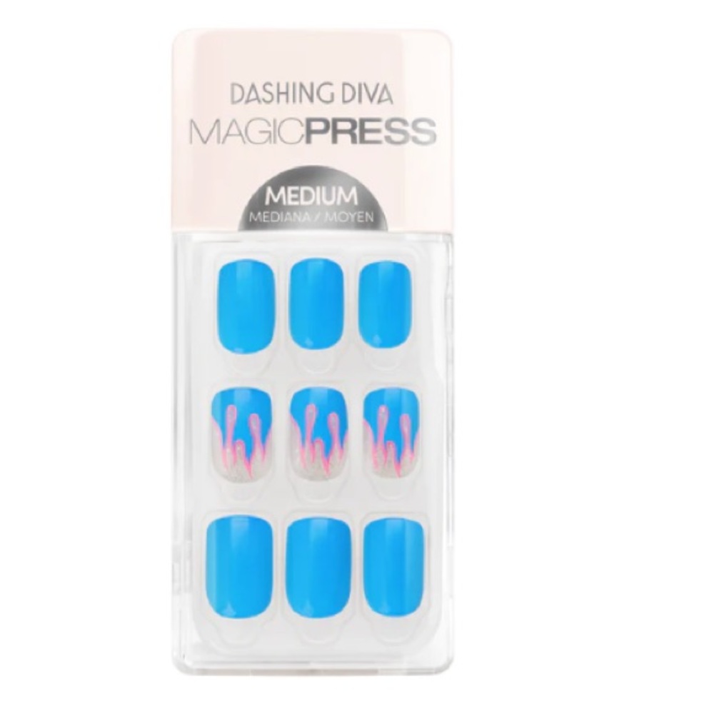 ‼️CLEARANCE 5 for $10‼️ Dashing Diva magic press on nails in bad and blue
